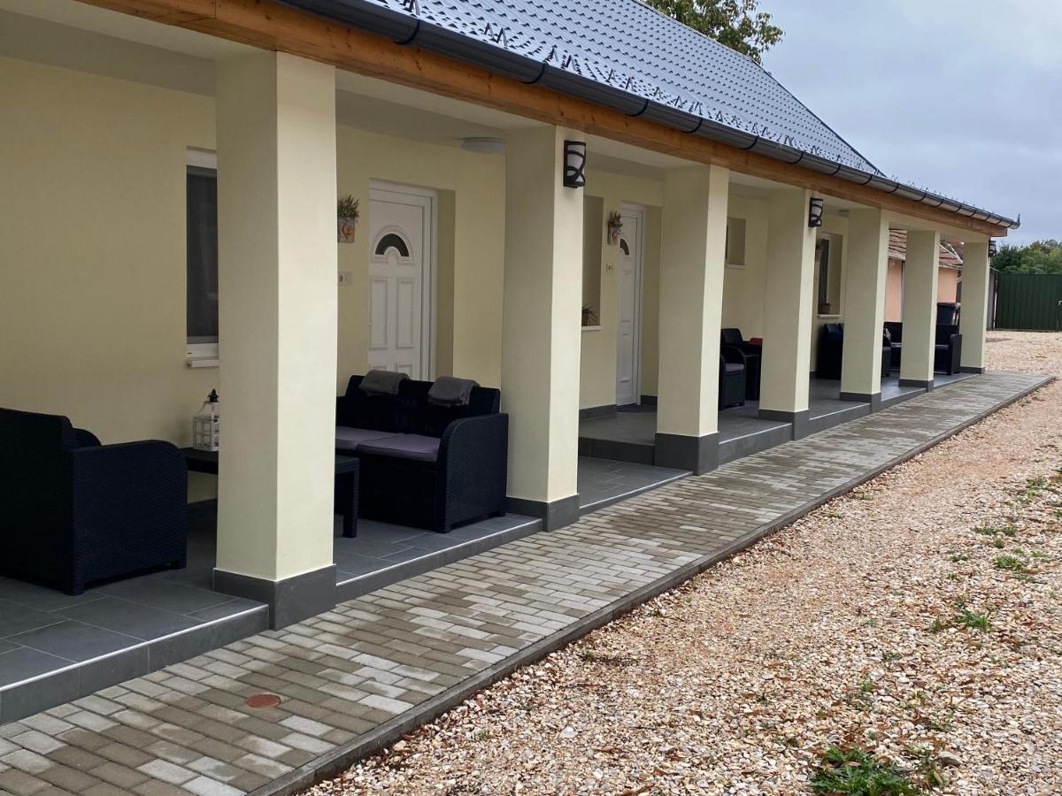 Levendula Vendeghaz Apartment Hajduboszormeny Exterior foto