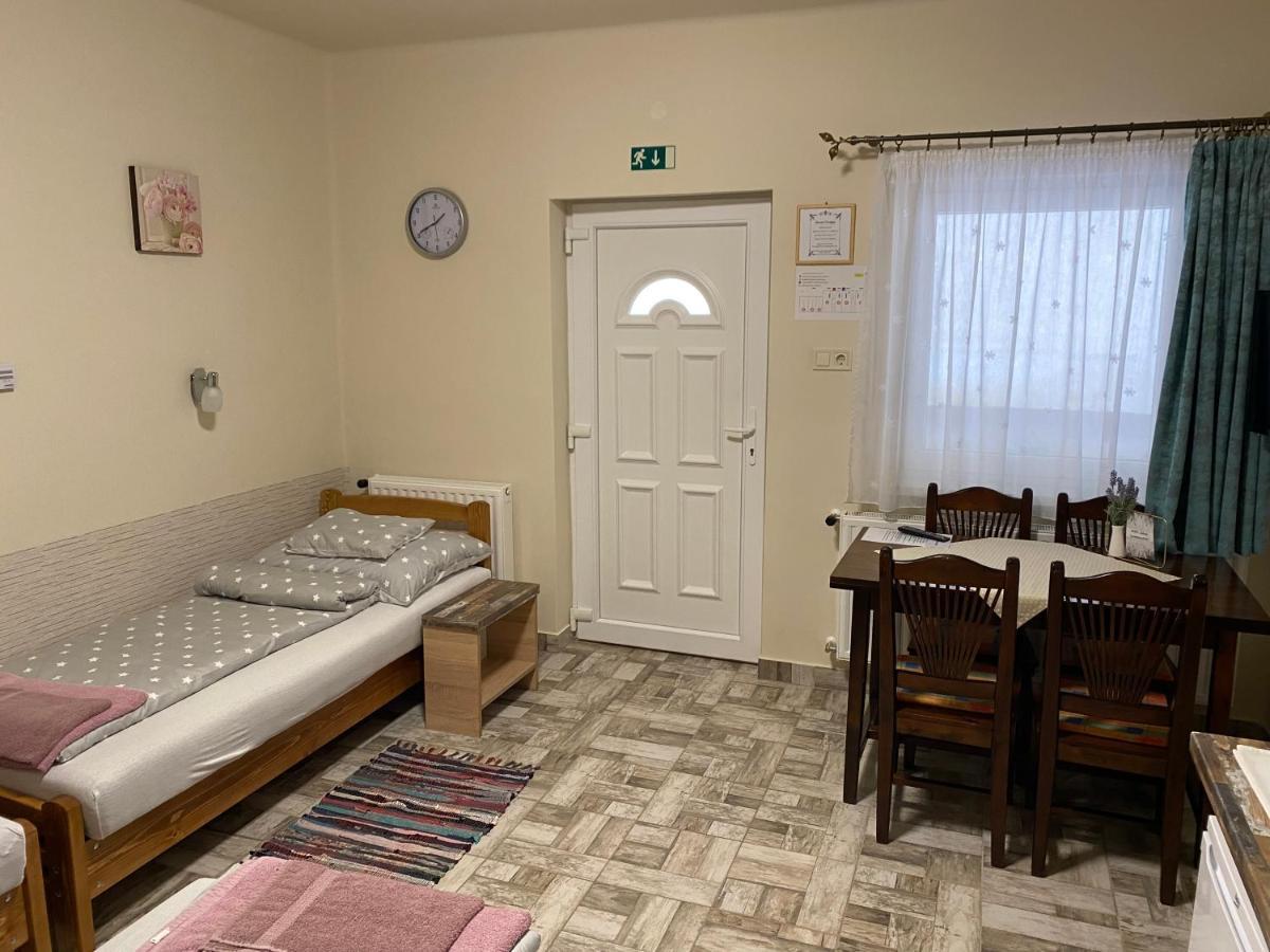 Levendula Vendeghaz Apartment Hajduboszormeny Exterior foto