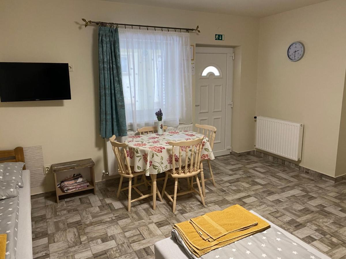Levendula Vendeghaz Apartment Hajduboszormeny Exterior foto