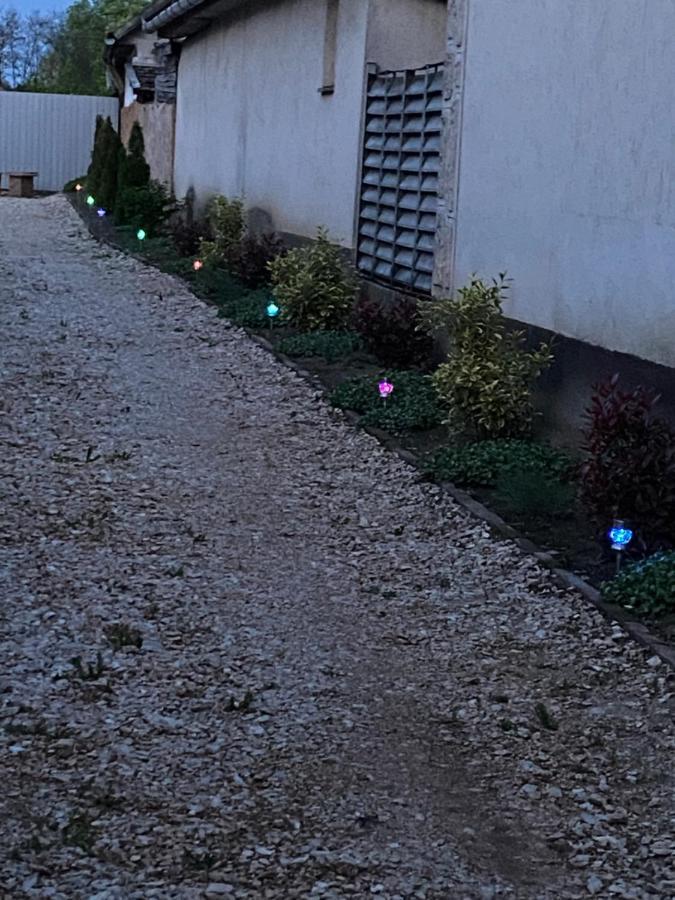 Levendula Vendeghaz Apartment Hajduboszormeny Exterior foto